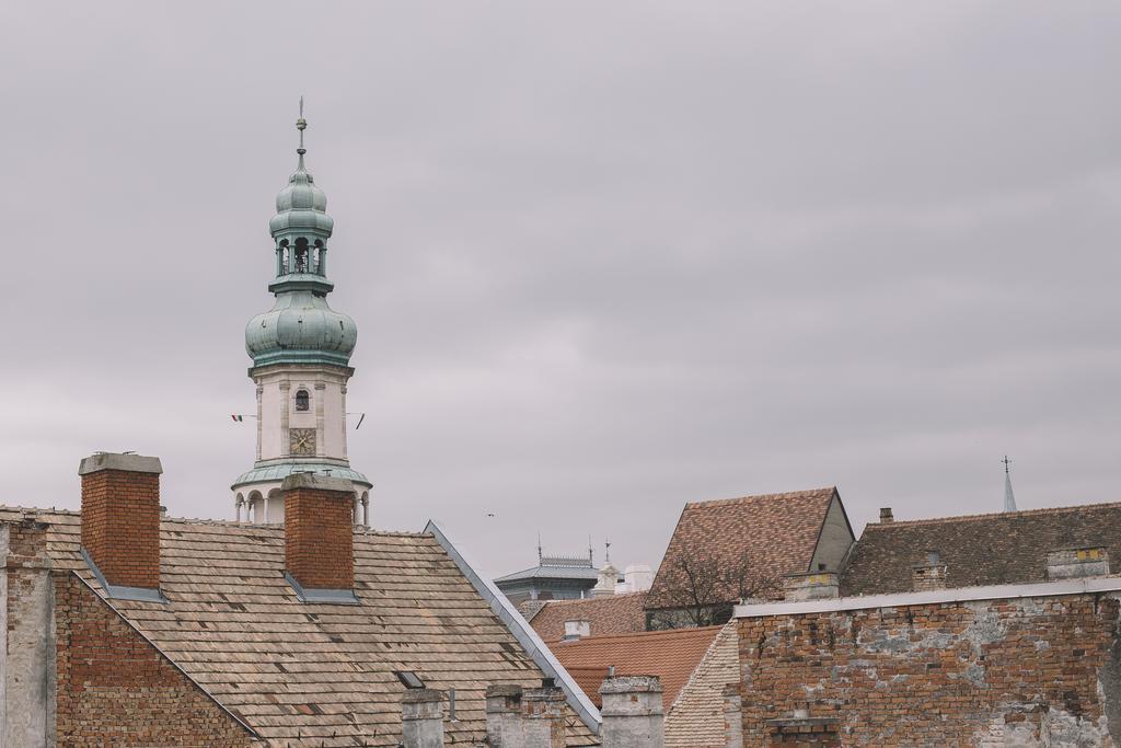 Central Apartman Sopron Exterior foto