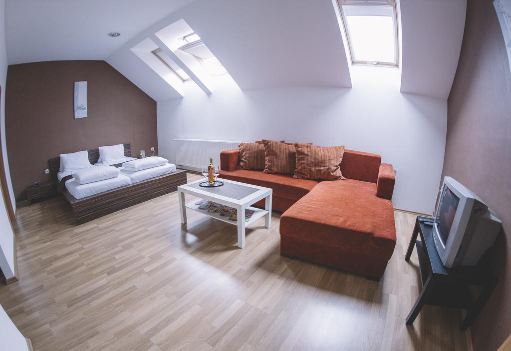 Central Apartman Sopron Exterior foto