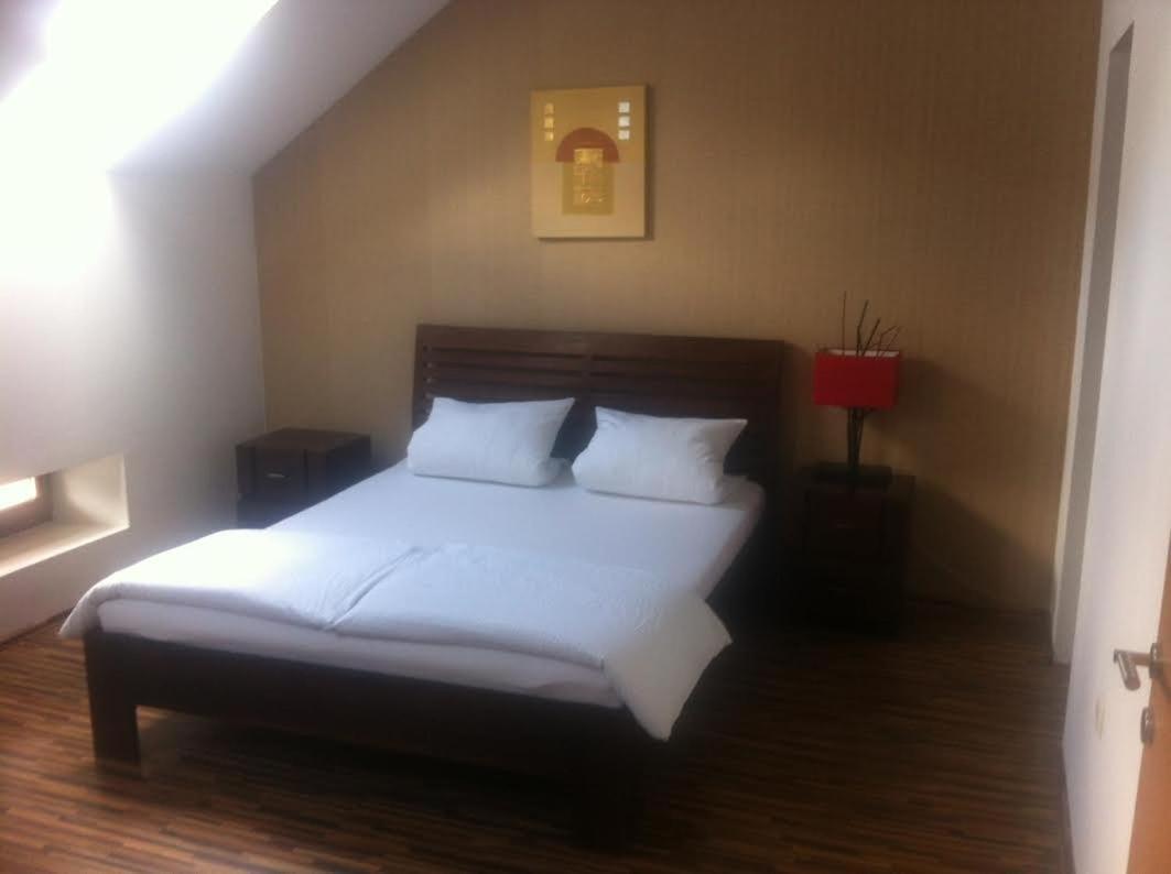 Central Apartman Sopron Exterior foto